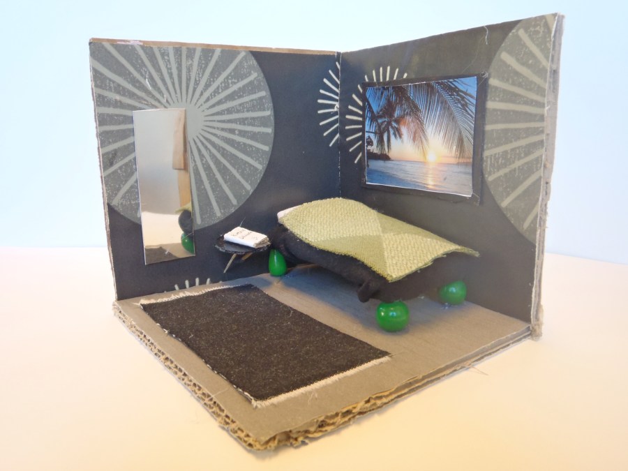 Elever jobbar i olika material och skapar rum.